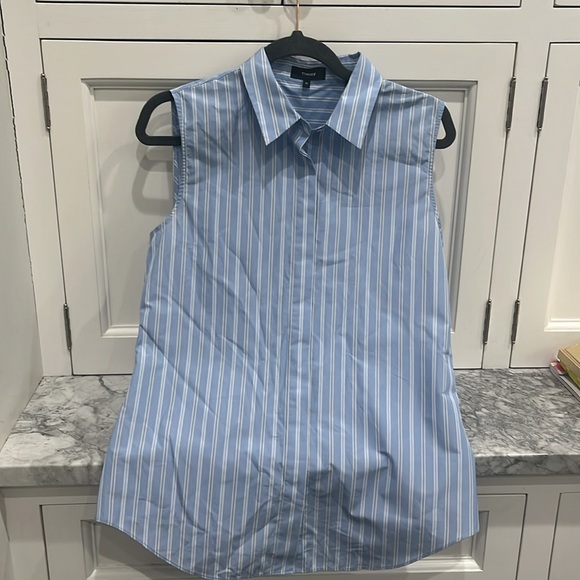 THEORY Tanelis Modern Tech sleeveless Short - Picture 2 of 4